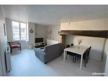 t3 centre ville figeac