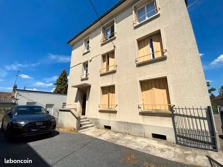 immeuble 12 pièces 220 m²