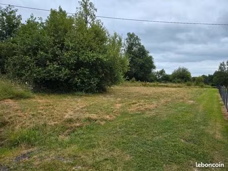 terrain 4 500 m² beaupouyet