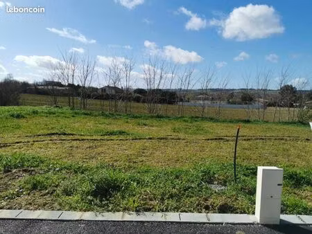 terrain 650 m² leguevin