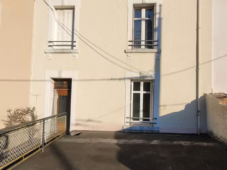 limoges maison de ville avec garage  terrasse et grenier amé