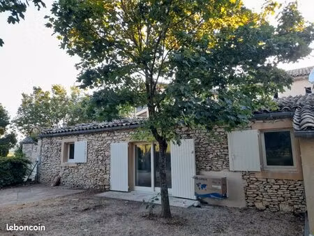 04150 simiane-la-rotonde : jolie maison t2b avec jardin