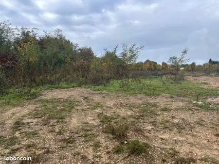 terrain 1 200 m² saint selve