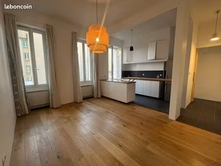 t2 rénové 45 m² au calme – boulevard chave – marseille 4e