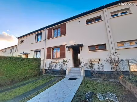 propriété 4 pièces 80 m²