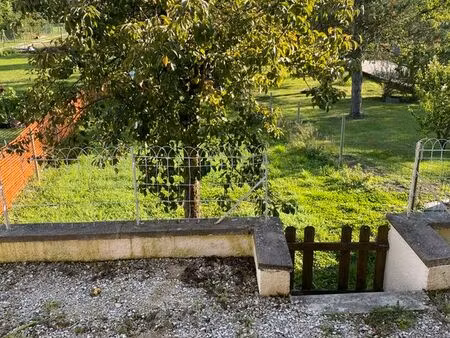 a louer maison f3 avec garage et jardin