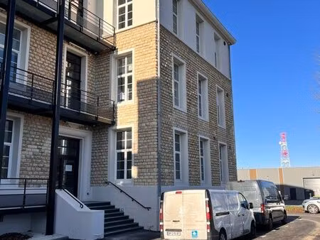 plateau de 5 bureaux zone koenig