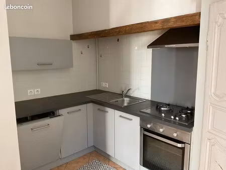 a louer bel appartement à murat 2 rue marchadial