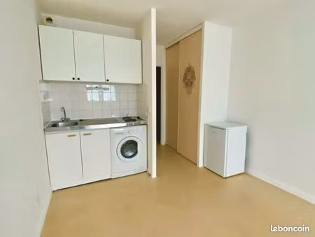 studio 1 pièce 22 m²