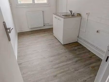 appartement t4 de 76m² - centre-ville