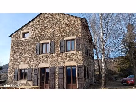 maison 10 pièces 208 m²