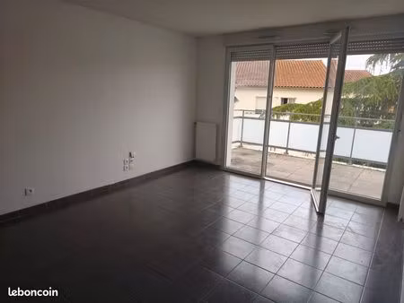 bel appartement récent 3 pièces au calme