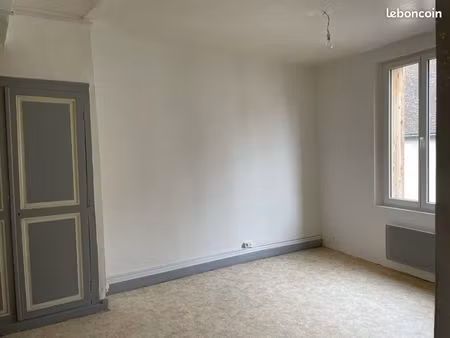 appartement 2 pièces avec local commercial