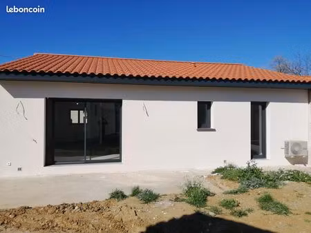 villa 3 pièces 70 m²