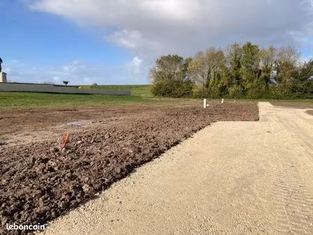 terrain 1 083 m² colombiers