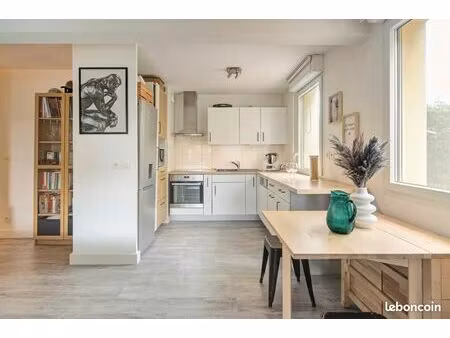 t3 spacieux et lumineux avec jardin