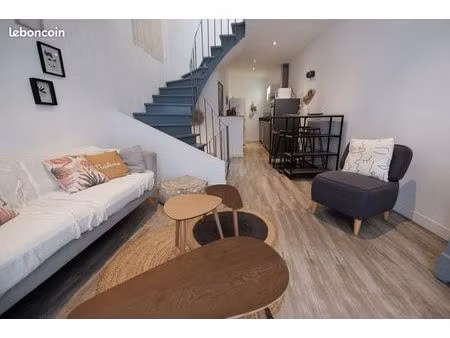 maison de ville avec toit terrasse