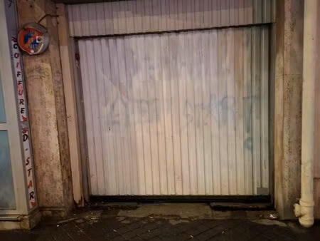 placede parking moto scooter paris 17