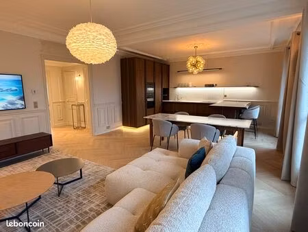 canal saint-martin  paris 10e. appartement 2 pièces meublé haut de gamme  74 m²  4e étage 