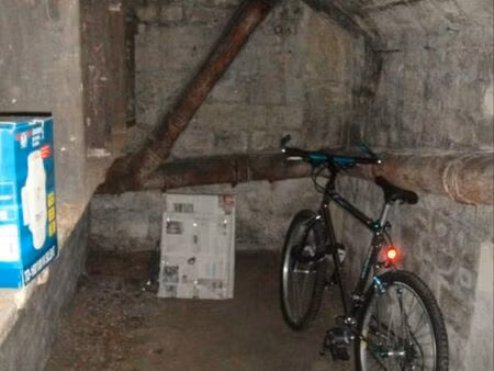 cave de 7 m2 quai de la mégisserie 75001 paris