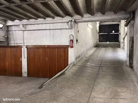 parking/box 18 m² paris 7ème