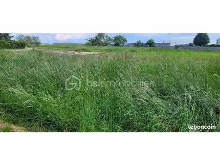 terrain 881 m² juranville