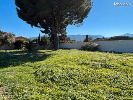 terrain 4 faces hors lotissement