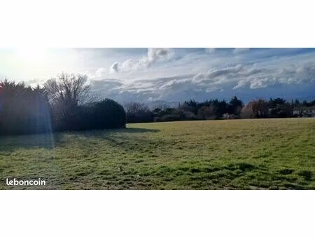 terrain 667 m² cliousclat