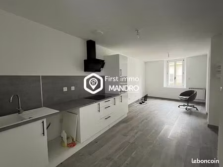 immeuble 111 m² estagel