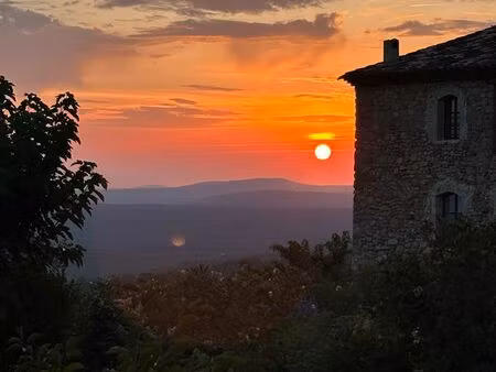 magnifique restaurant dans le haut var