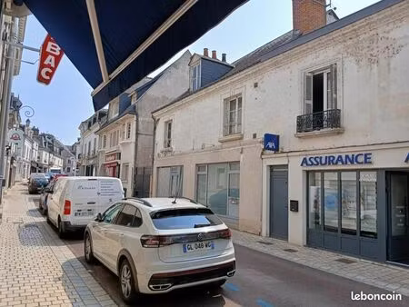 local commercial 143 m²