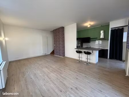 maison de ville de charme - grande hauteur sous plafond - jardin