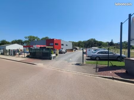 local d'activité 460 m² + terrain 3600 m² – divisible -idéal artisan/stockage