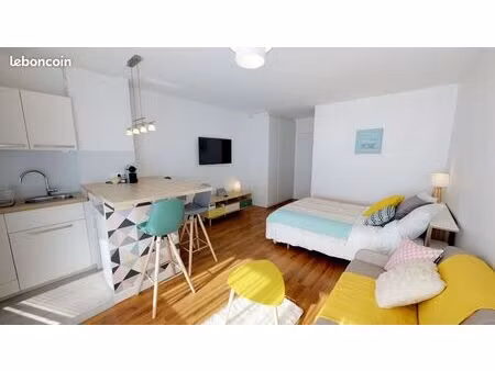 hypercentre - meublé 31 m² avec balcon  parking sécurisé  tout compris