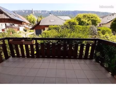 location – appartement meublé 50 m² avec terrasse vue semnoz – 920 charges comprises – gru