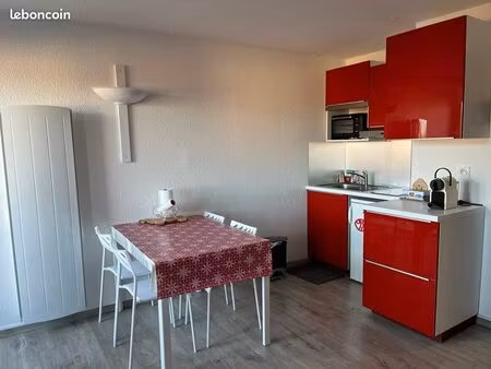 studio avec coin montagne. centre village