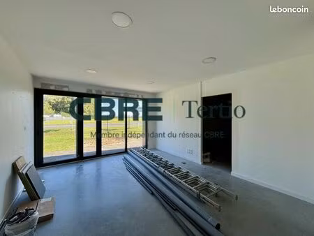 local commercial 80 m²