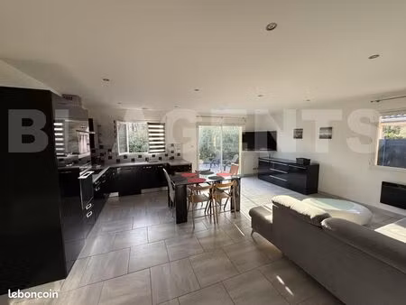 maison 6 pièces 101 m²