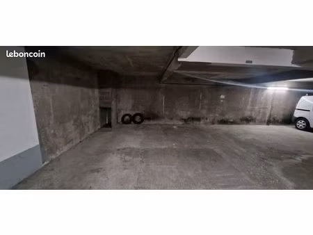parking/box 11 m² paris