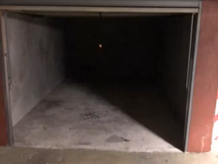 box parking 39 avenue de saint ouen