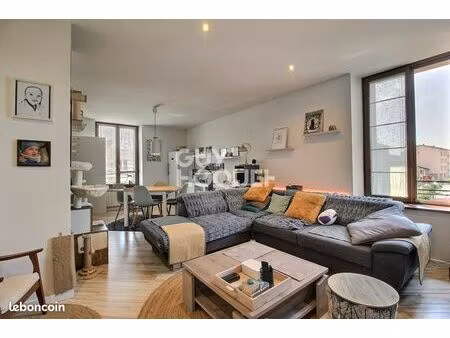 appartement 4 pièces 82 m²