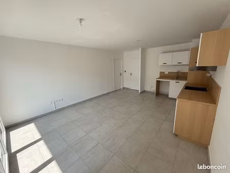? bel appartement 3 pièces – 62 44 m² (oui  on a compté au centimètre près)