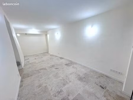 local 20 m² bastia
