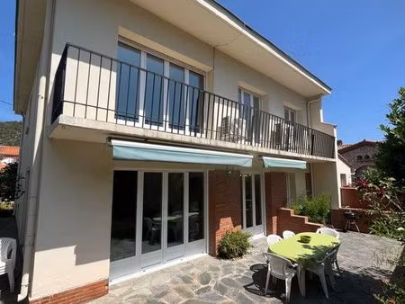 5 belles chambres pour cette maison de 160 m2 sur terrain de 323 m2  secteur clinique