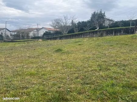 terrain 850 m² saint pierre d irube