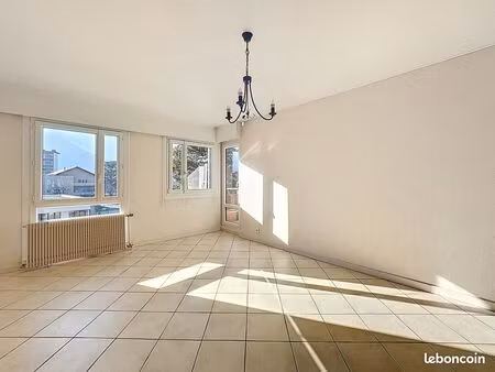 appartement 4 pièces 84 m²