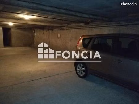 parking 10 m² lourdes
