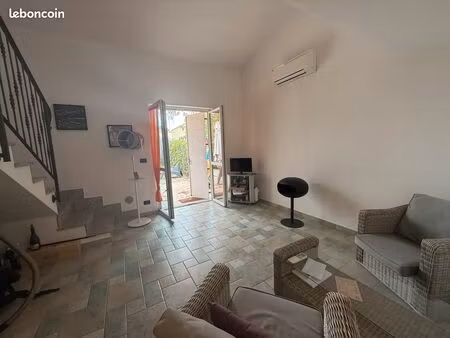 pavillon t2 bord de mer la marana