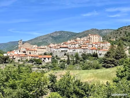 château 8 pièces 148 m²