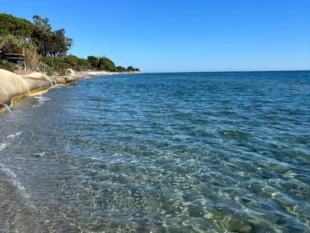 santa lucia di moriani – maison au bord de mer (1 min à pied)